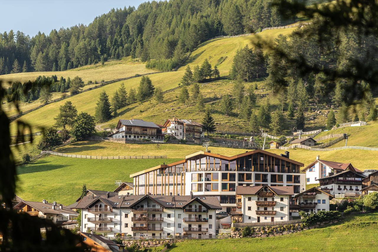 Hotel Panoramic Lotsch Sarentino Exterior photo